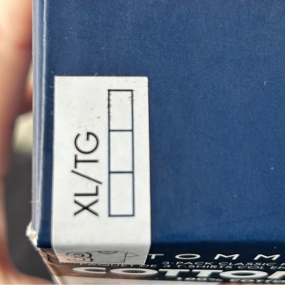 Tommy Hilfiger men’s V-neck undershirts white 3 pack XL NIB - Picture 6 of 6